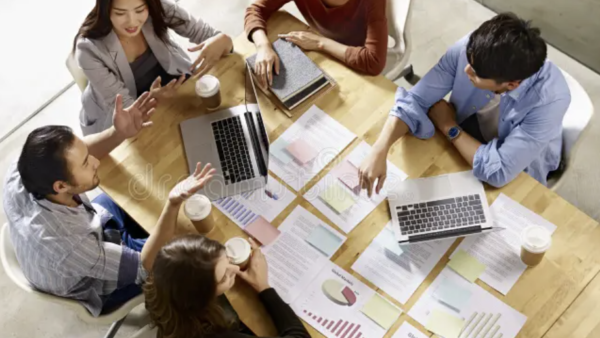 採用情報：コーポレートコンサルタントを2名募集しています。